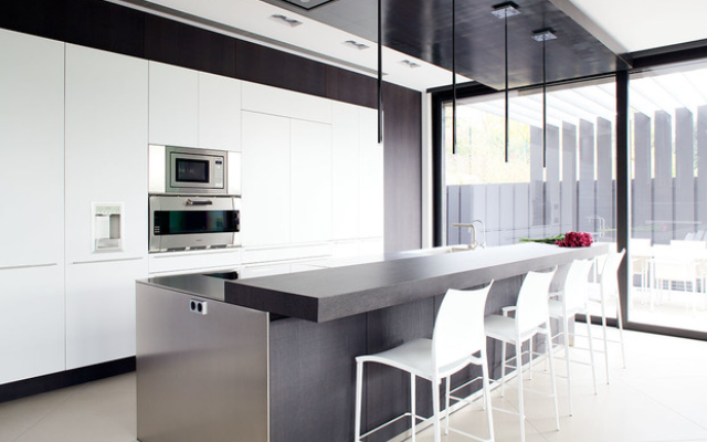 Kitchen of the week: Elegance in black and white