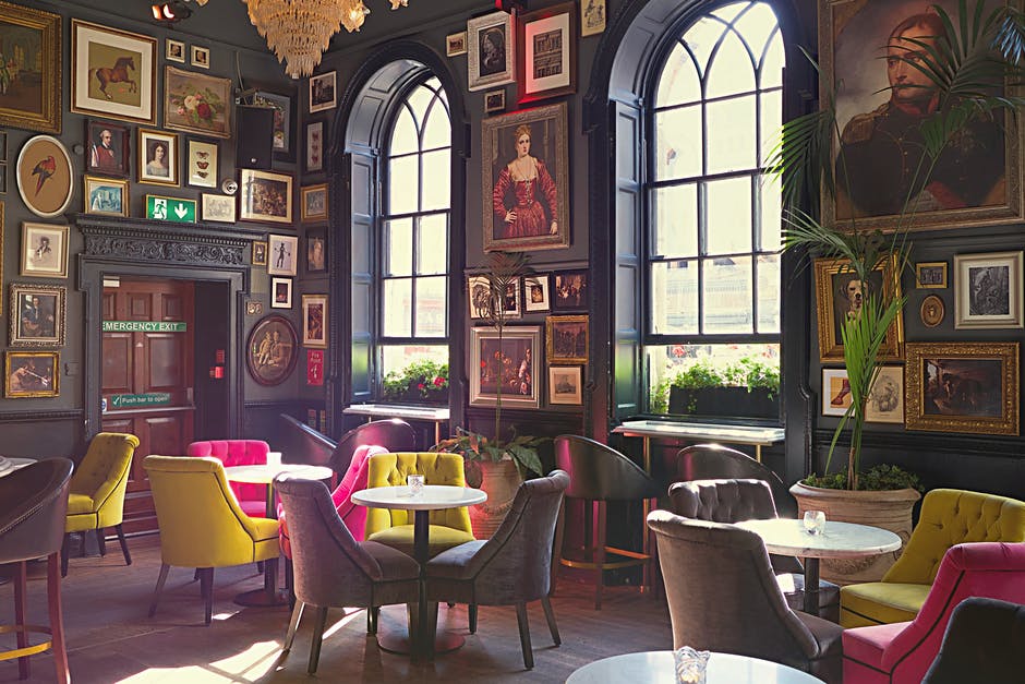 What Are the Current Restaurant Furniture Trends in 2021?