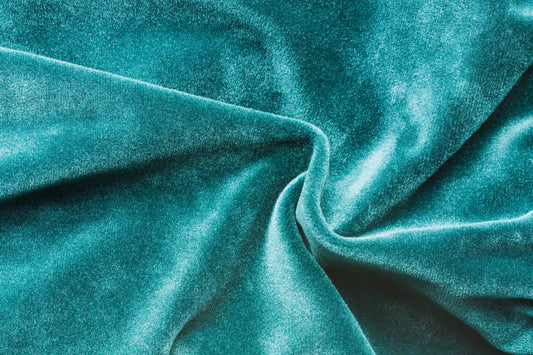 Trend flash: velvet is back, goodbye to extreme austerity